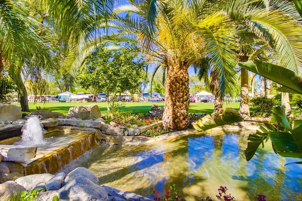 The Villas At Emerald Desert Desert Palms Exterior photo